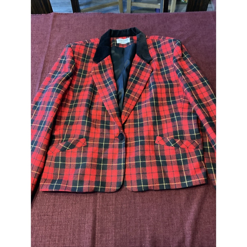 Alfred Dunner Women's Plaid Blazer Size 14 Red/Black Button Front Shoulder Pads